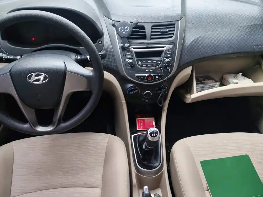 Hyundai Verna — миниатюра 13
