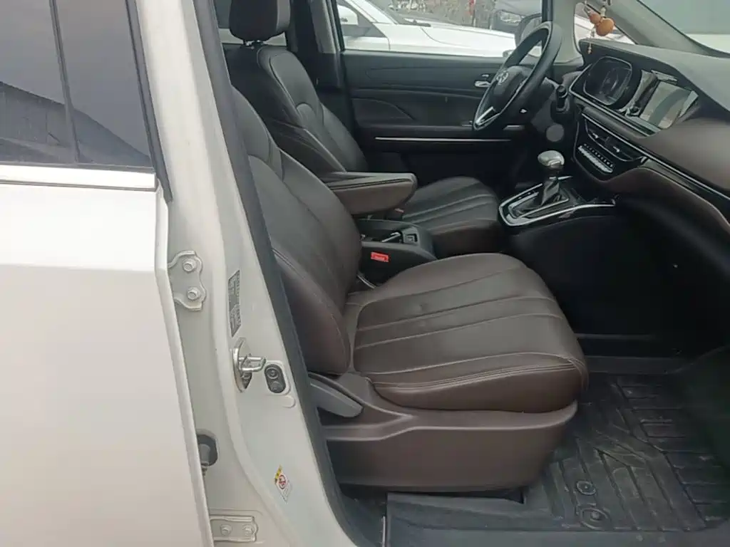 GAC Motor Trumpchi M6 — миниатюра 25