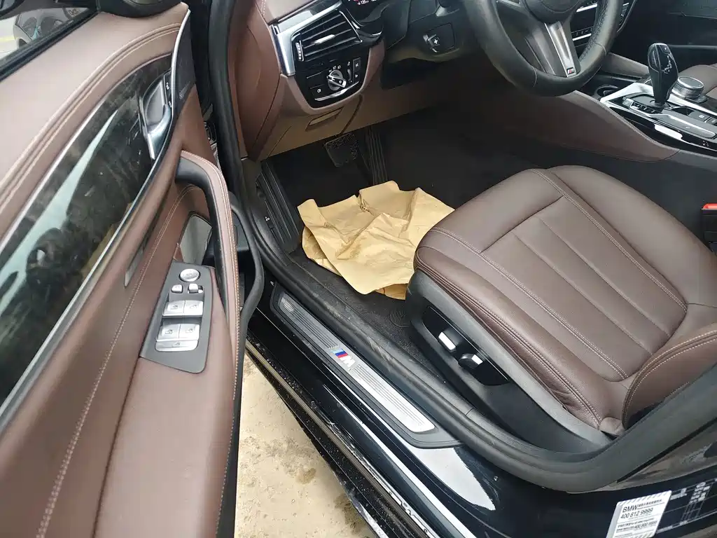 BMW 5 Series — миниатюра 3