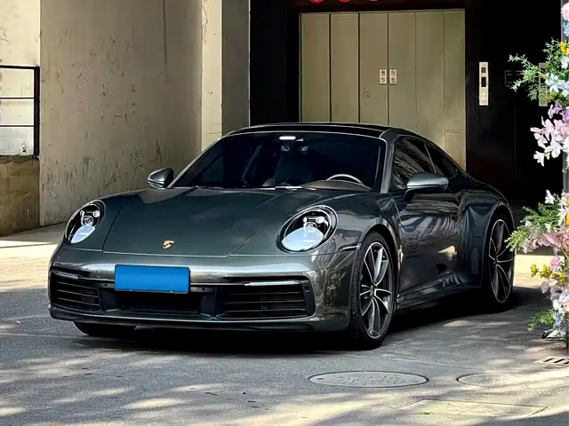 PORSCHE 911