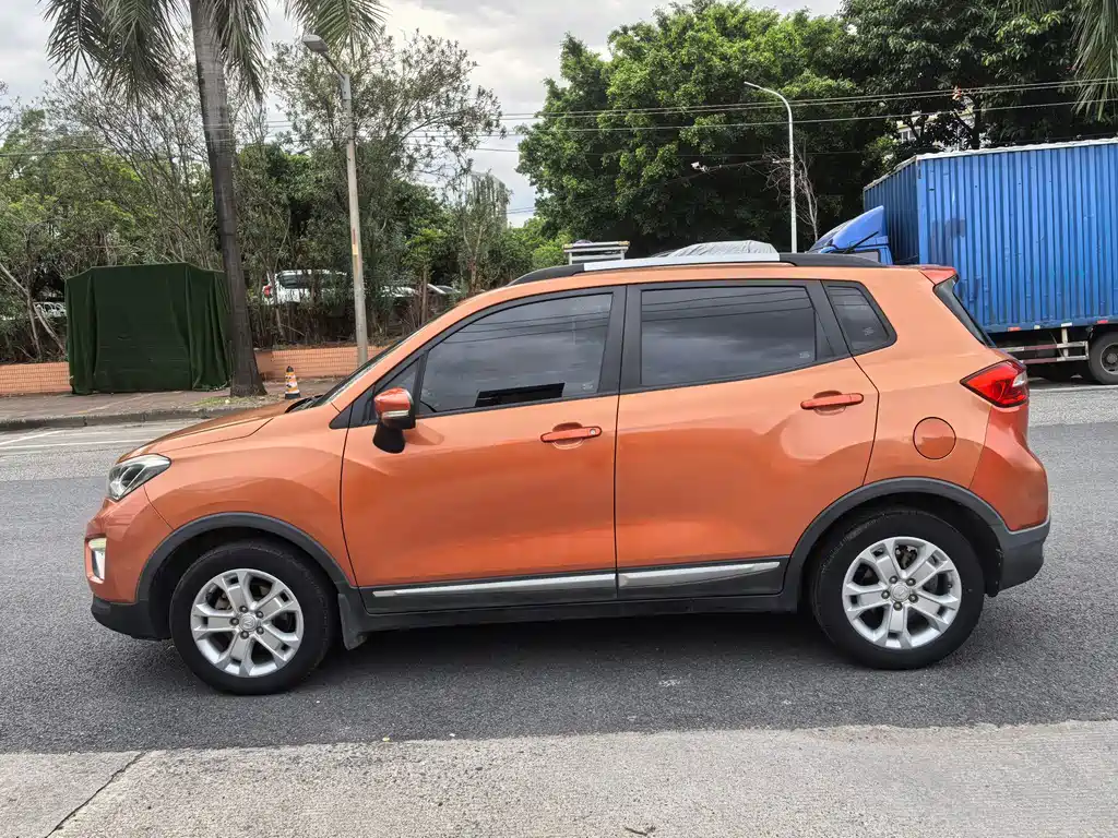 Changan CS15 — миниатюра 4