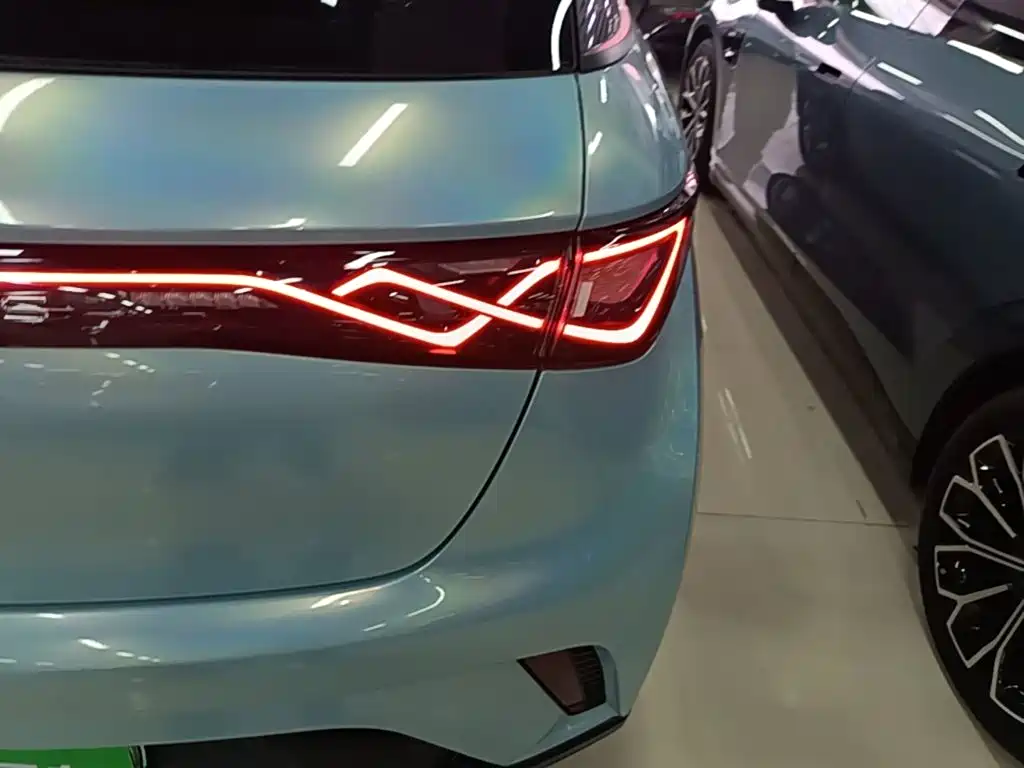 BYD Dolphin — миниатюра 8