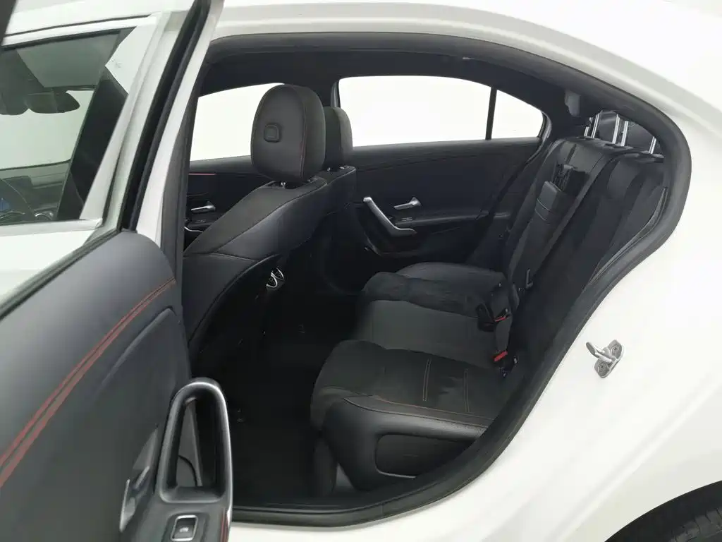 Mercedes-Benz A-Class — миниатюра 15