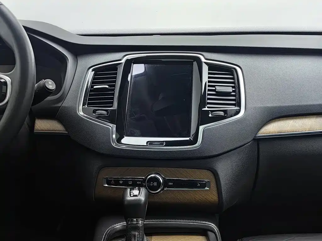 Volvo XC90 — миниатюра 12