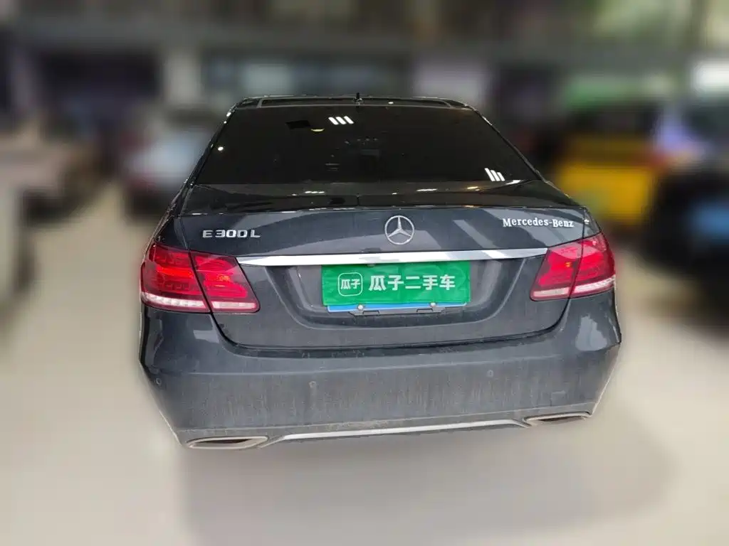 Mercedes-Benz E-Class — миниатюра 5