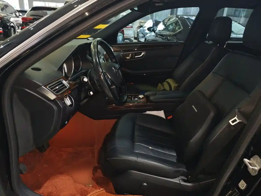Mercedes-Benz E-Class — миниатюра 16