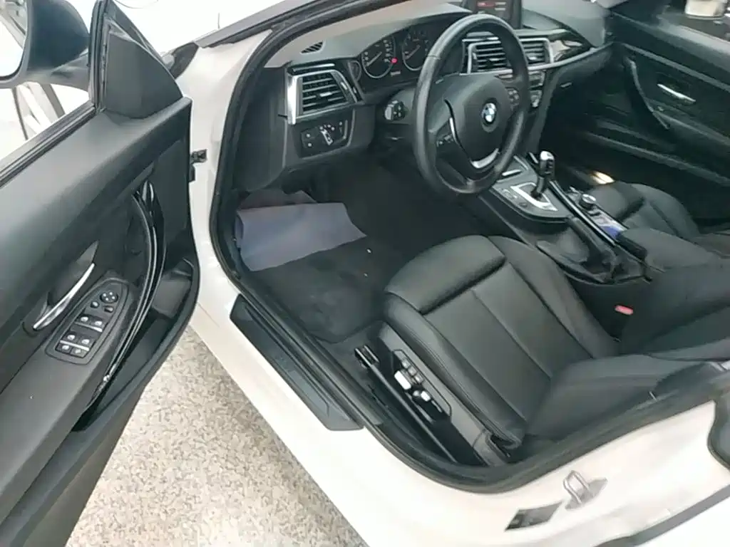 BMW 3 Series GT — миниатюра 16