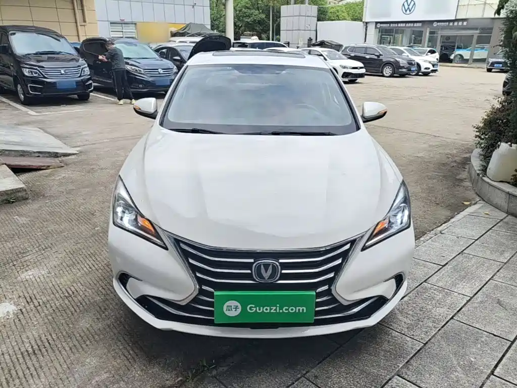 Changan Eado — миниатюра 3