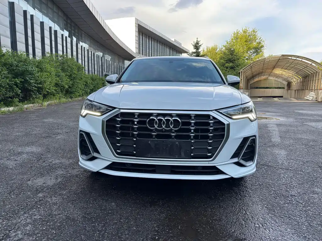 Audi Q3 2022 35 TFSI Fashion