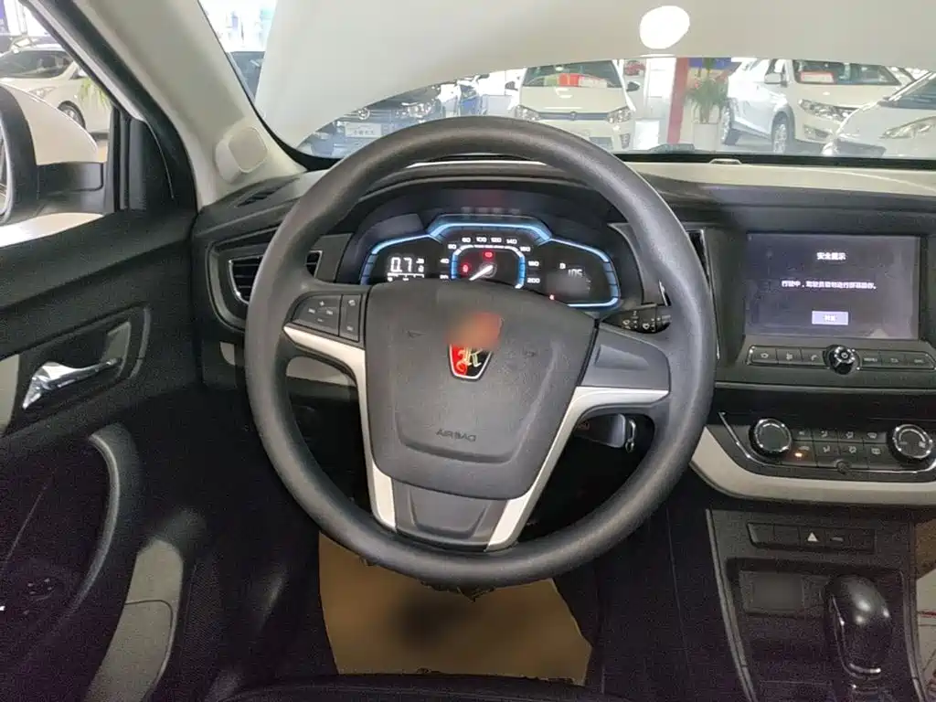 Roewe 360 — миниатюра 11