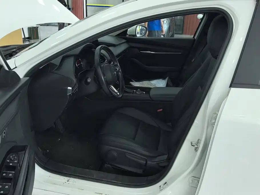 Mazda 3 Axela — миниатюра 9
