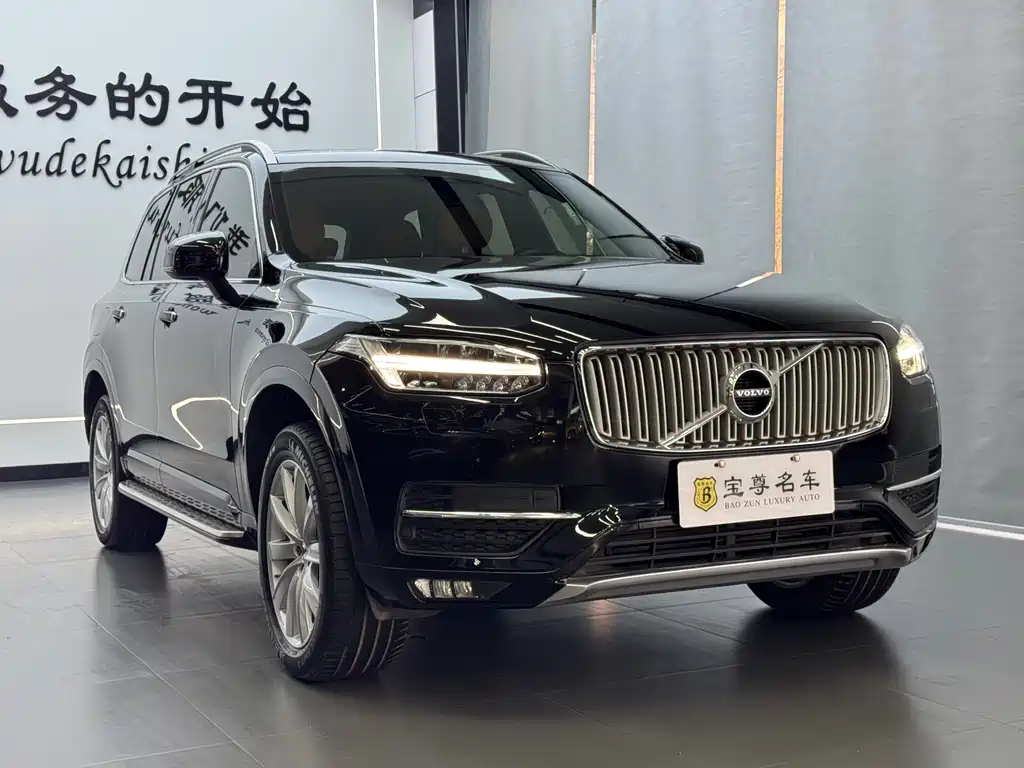Volvo XC90 2018 T6 7 мест