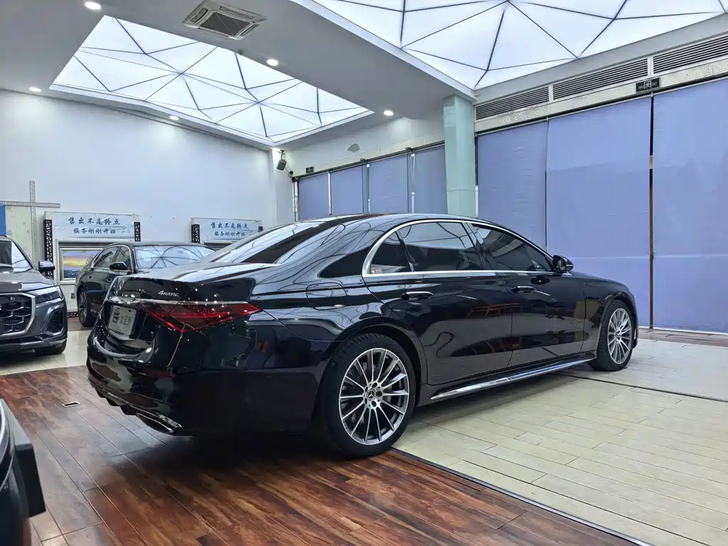 Mercedes-Benz S-Class — миниатюра 17