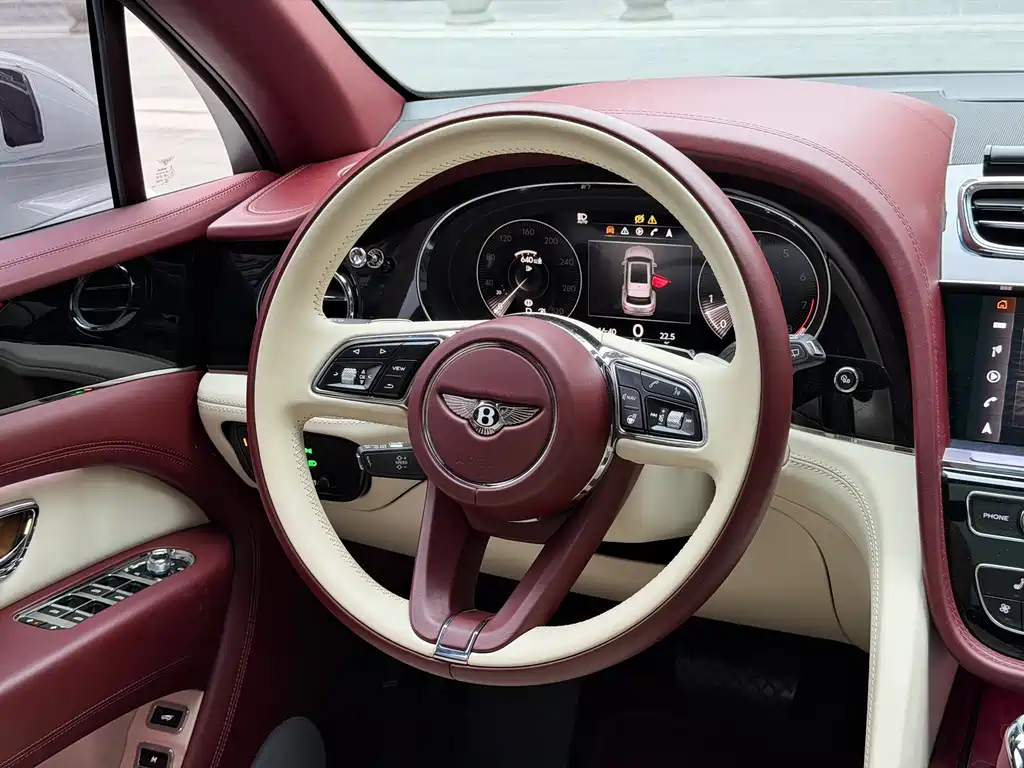 Bentley Bentayga — миниатюра 10