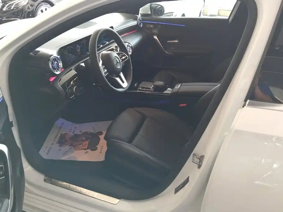 Mercedes-Benz A-Class — миниатюра 9