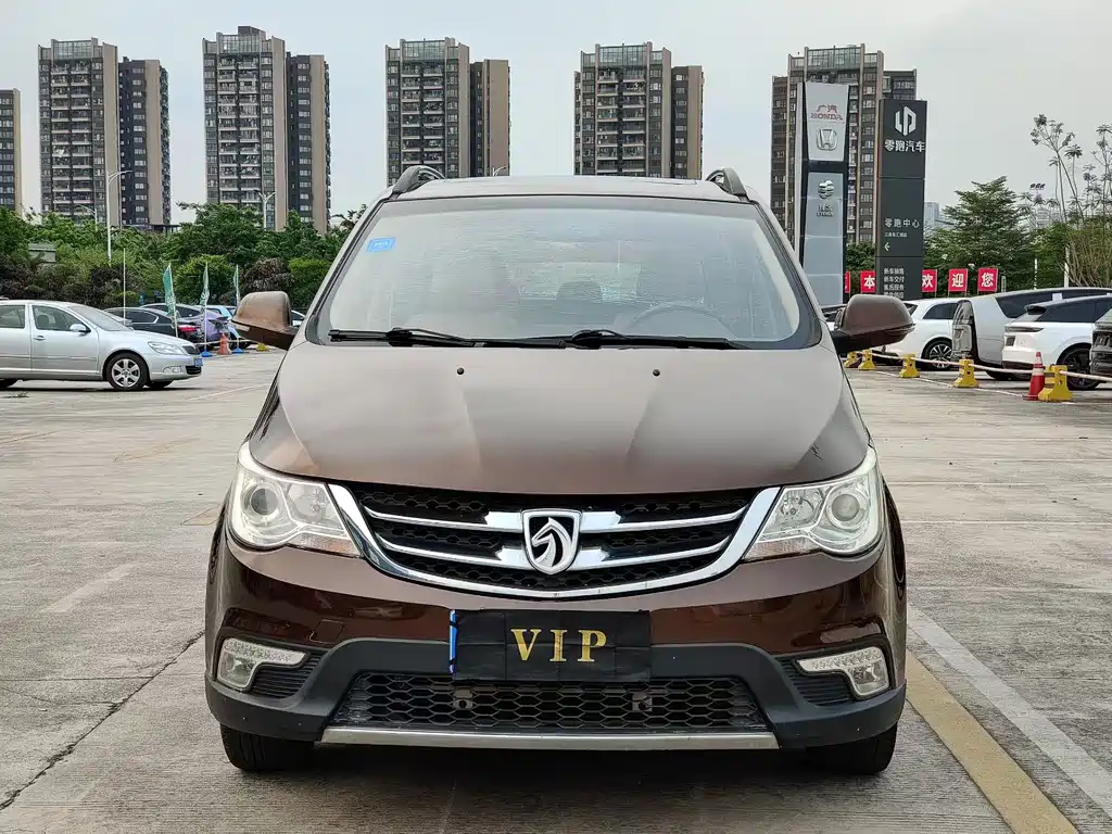 Baojun 730 2014 1.5L MT Luxury ESP 7 мест