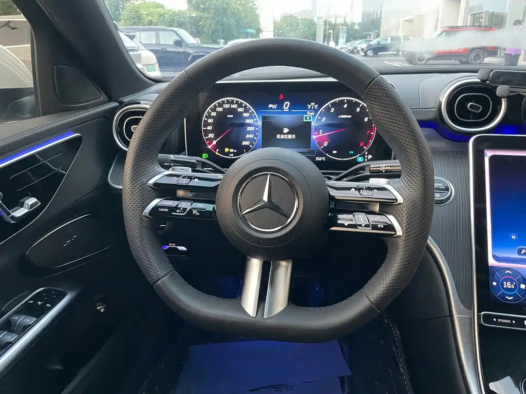 Mercedes-Benz C-Class — миниатюра 10