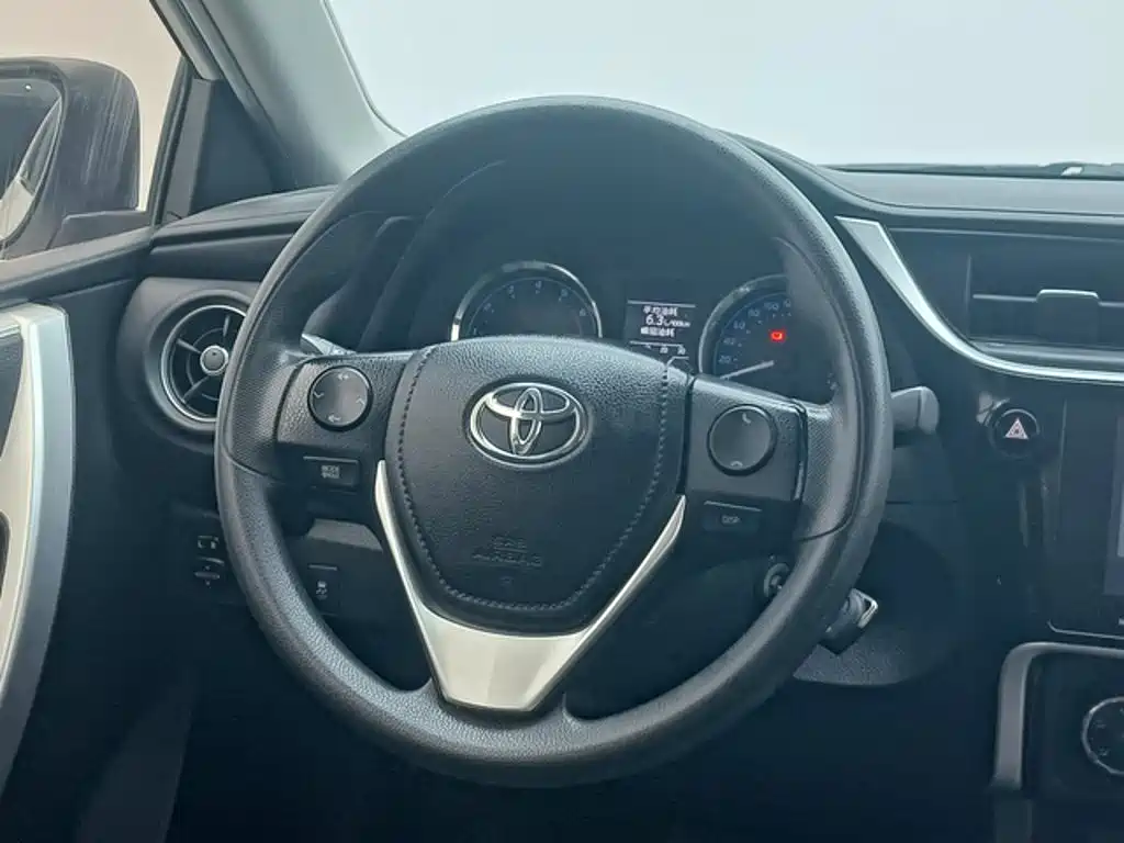 Toyota Corolla — миниатюра 8