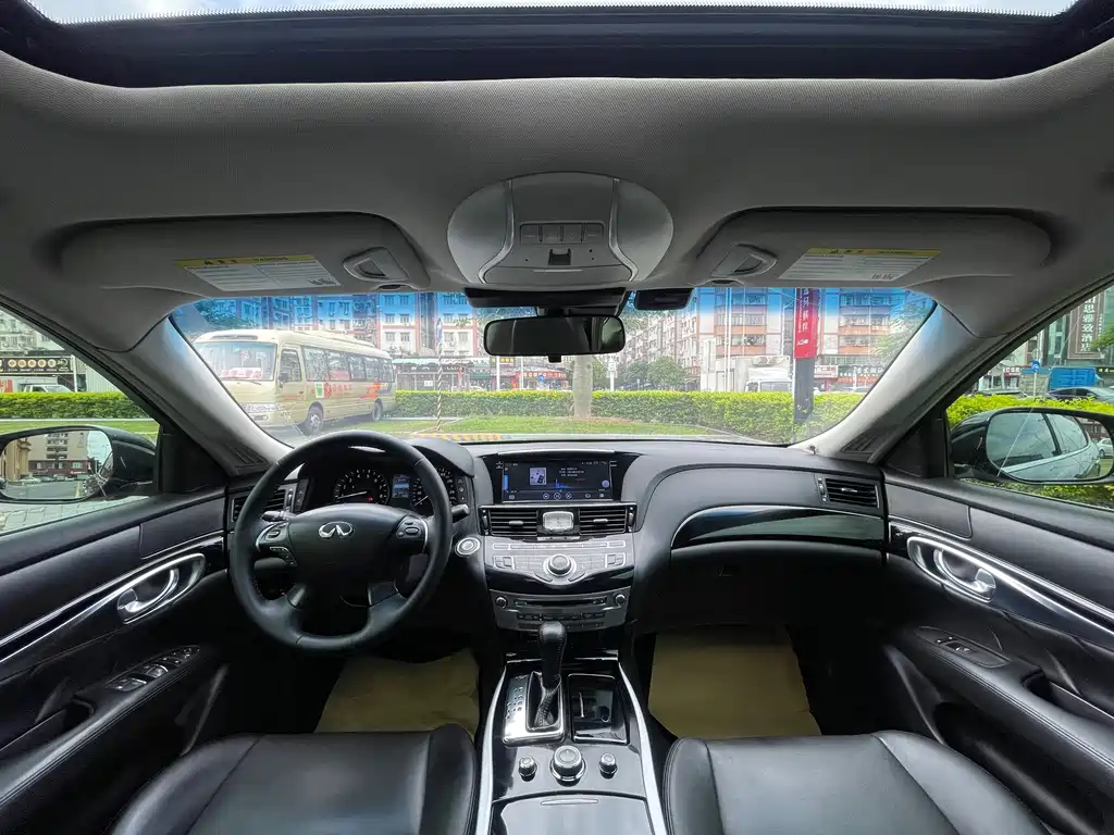 Infiniti Q70 — миниатюра 13