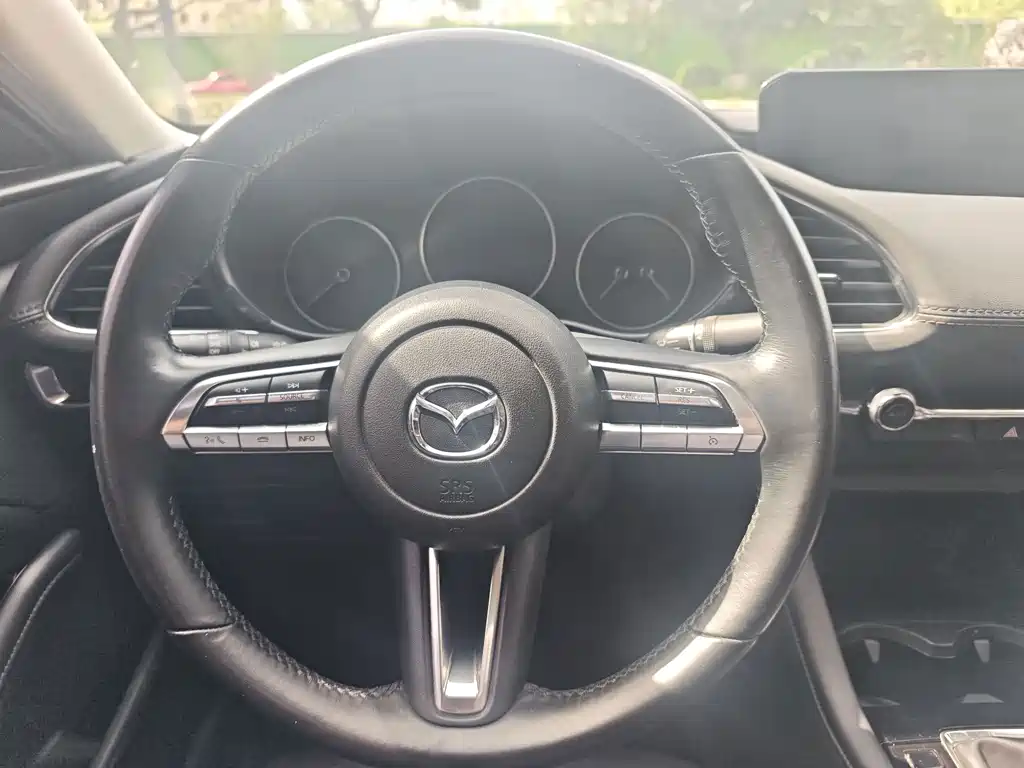 Mazda 3 Axela — миниатюра 14