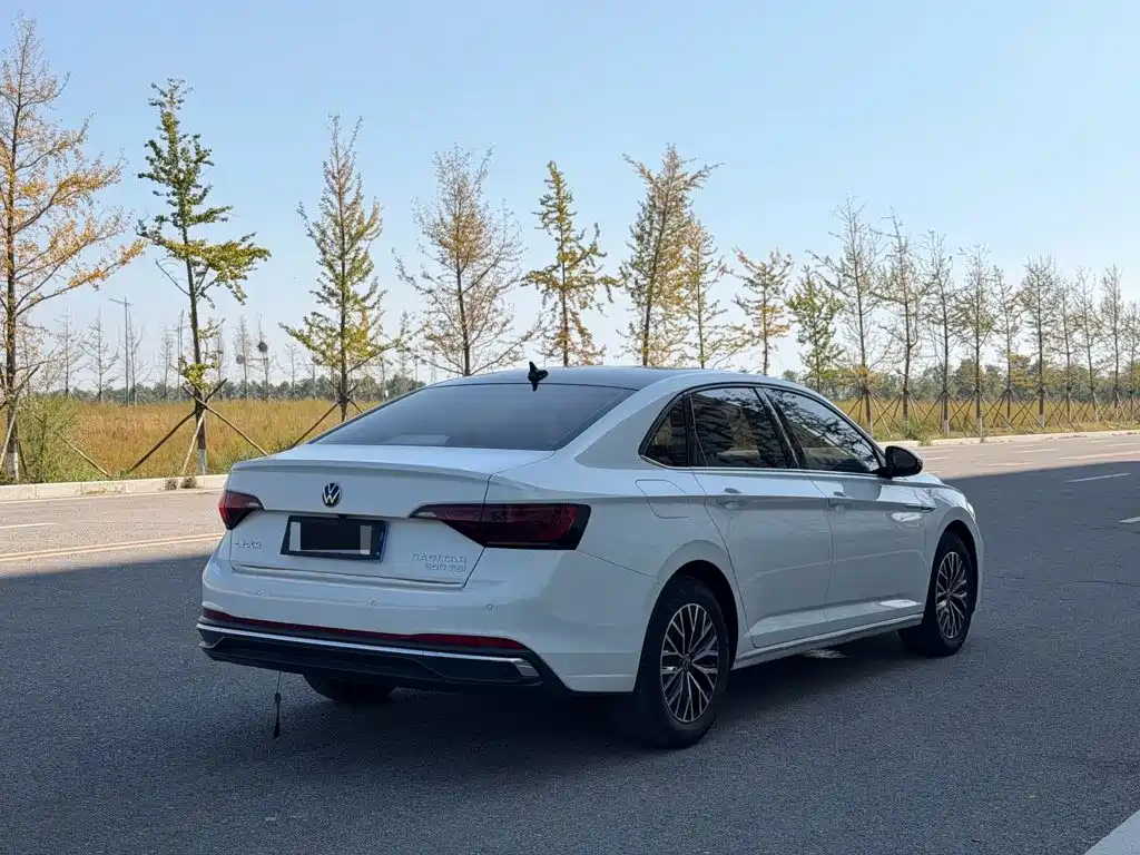 Volkswagen Sagitar — миниатюра 6