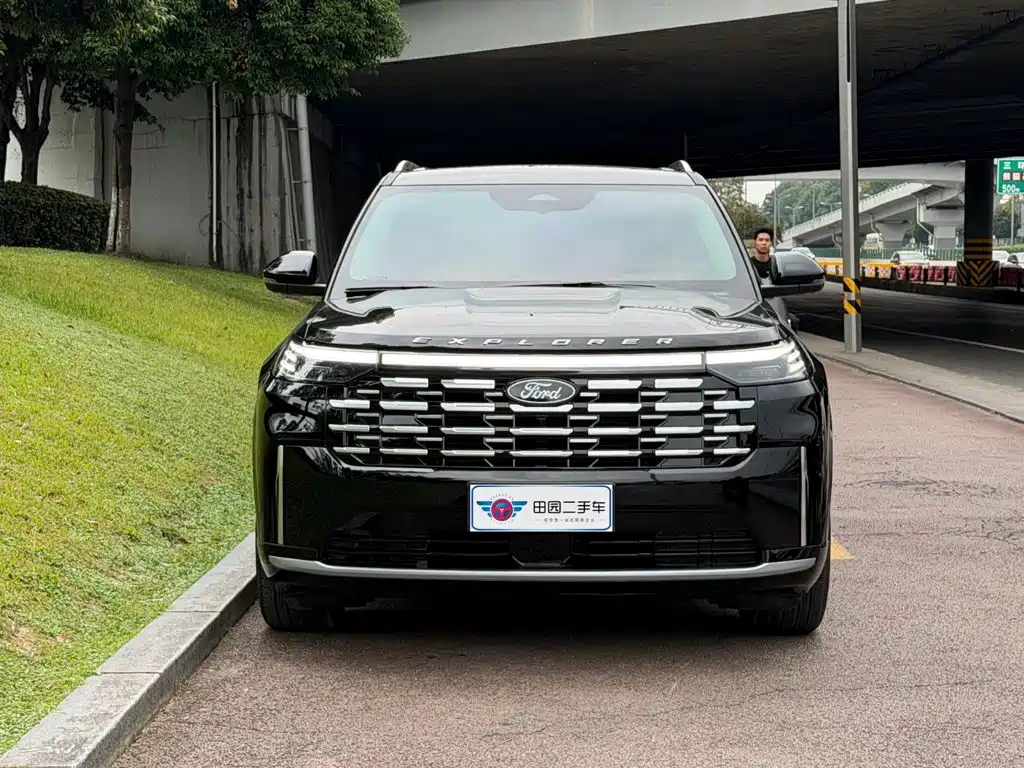 Ford Explorer — миниатюра 2