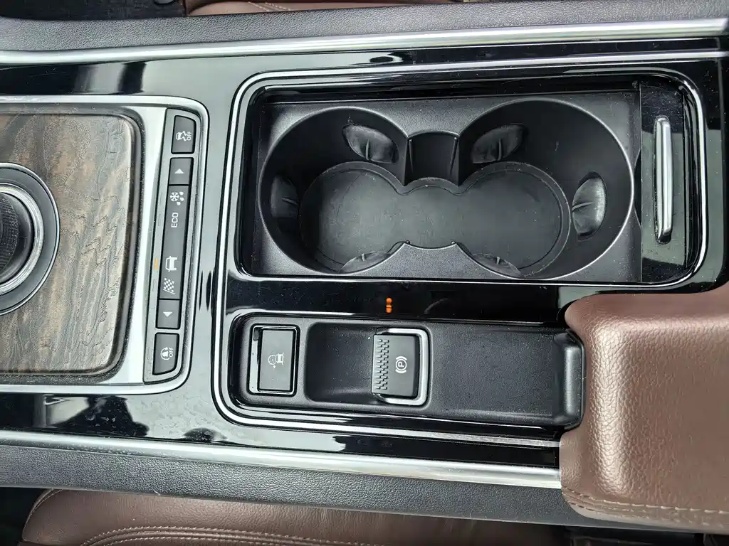 Jaguar XFL — миниатюра 12