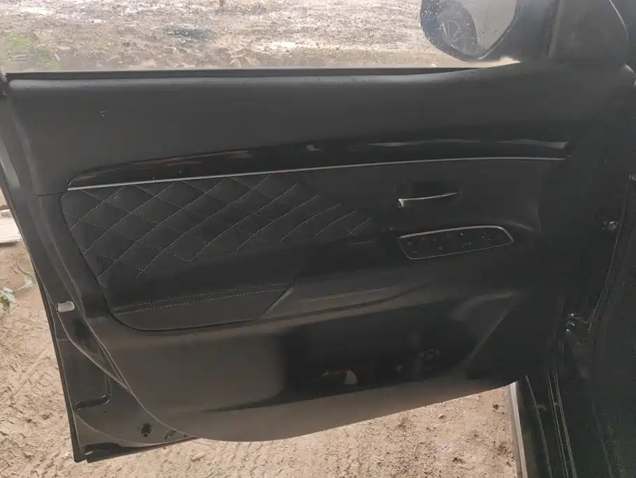 Mitsubishi Outlander — миниатюра 7