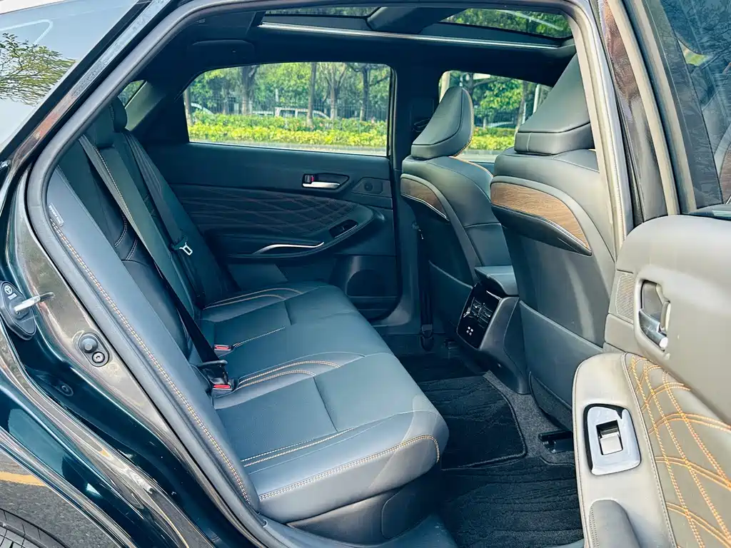 Toyota Avalon — миниатюра 16