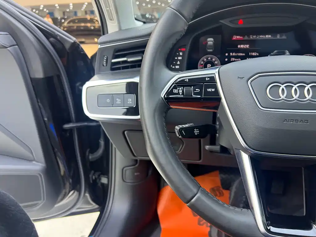 Audi A6L — миниатюра 12