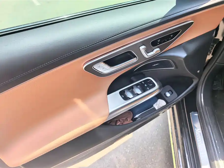 Mercedes-Benz E-Class E 2025 E 300 L Fashion