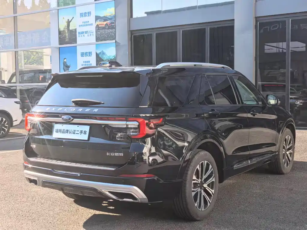 Ford Explorer — миниатюра 8