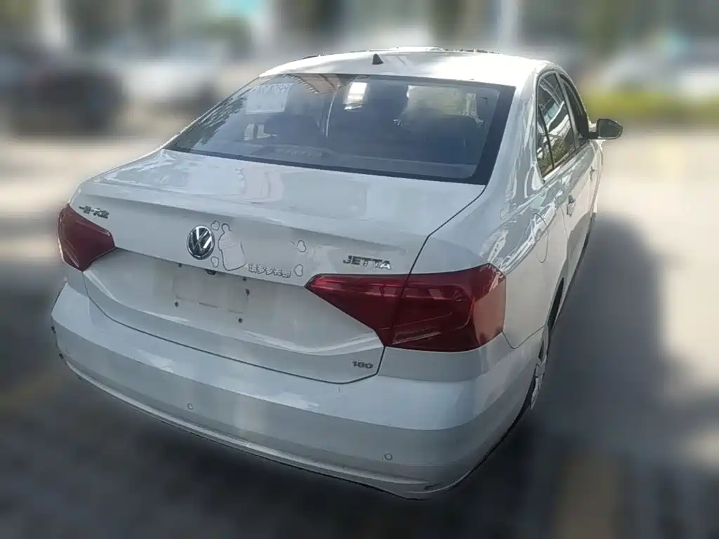 Volkswagen Jetta — миниатюра 10