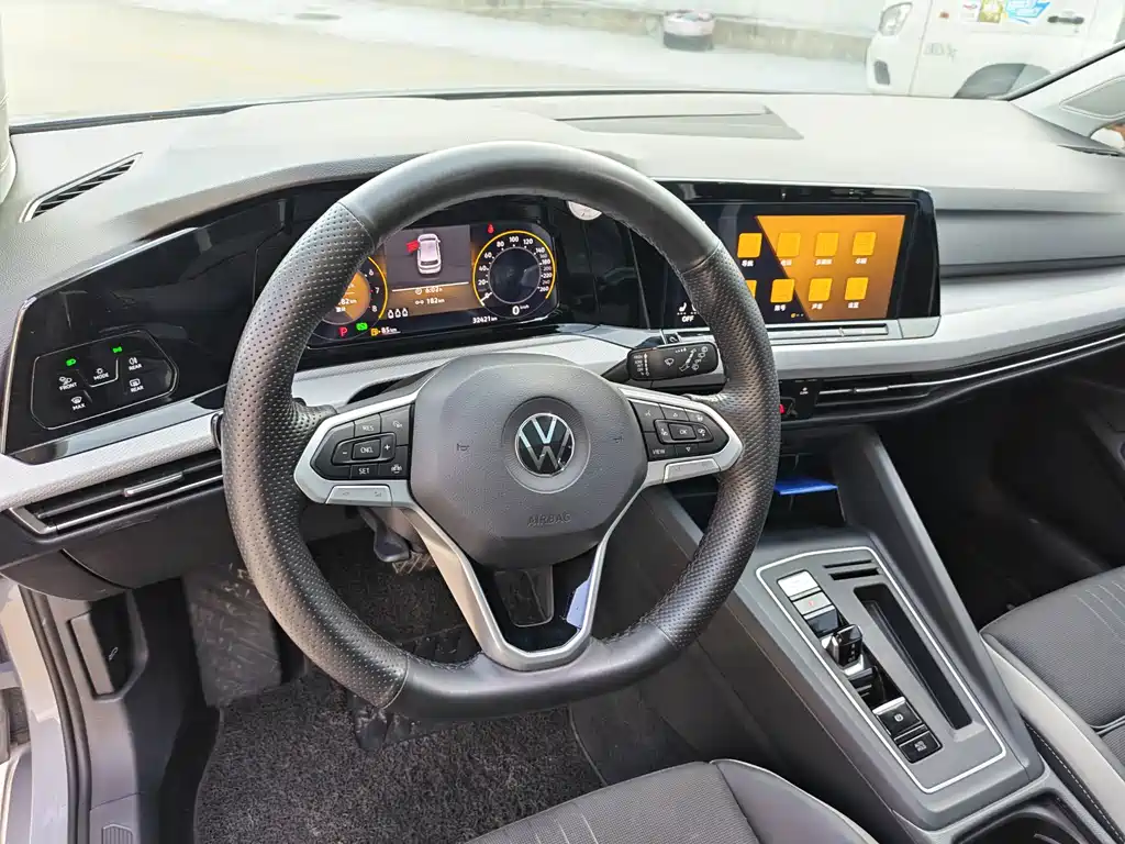 Volkswagen Golf — миниатюра 10