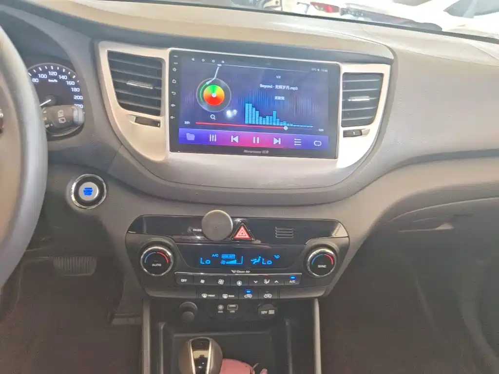 Hyundai Tucson — миниатюра 13