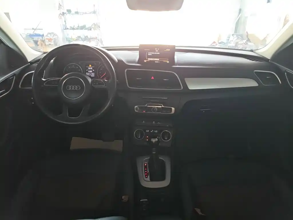 Audi Q3 — миниатюра 10