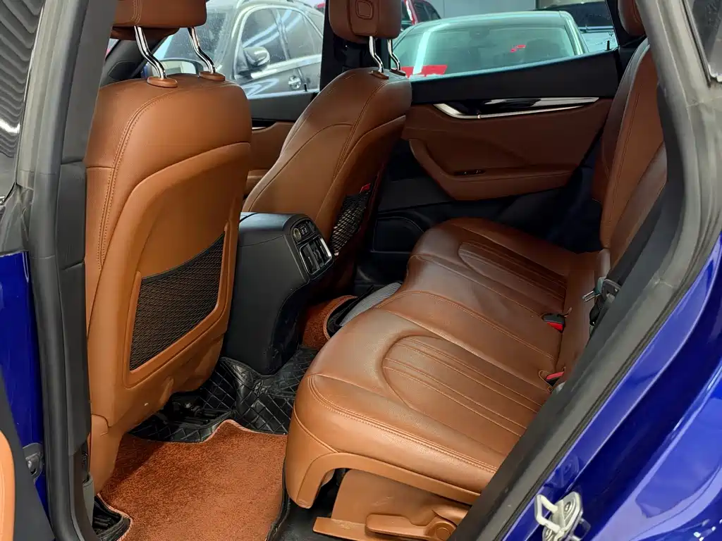 Maserati Levante — миниатюра 6