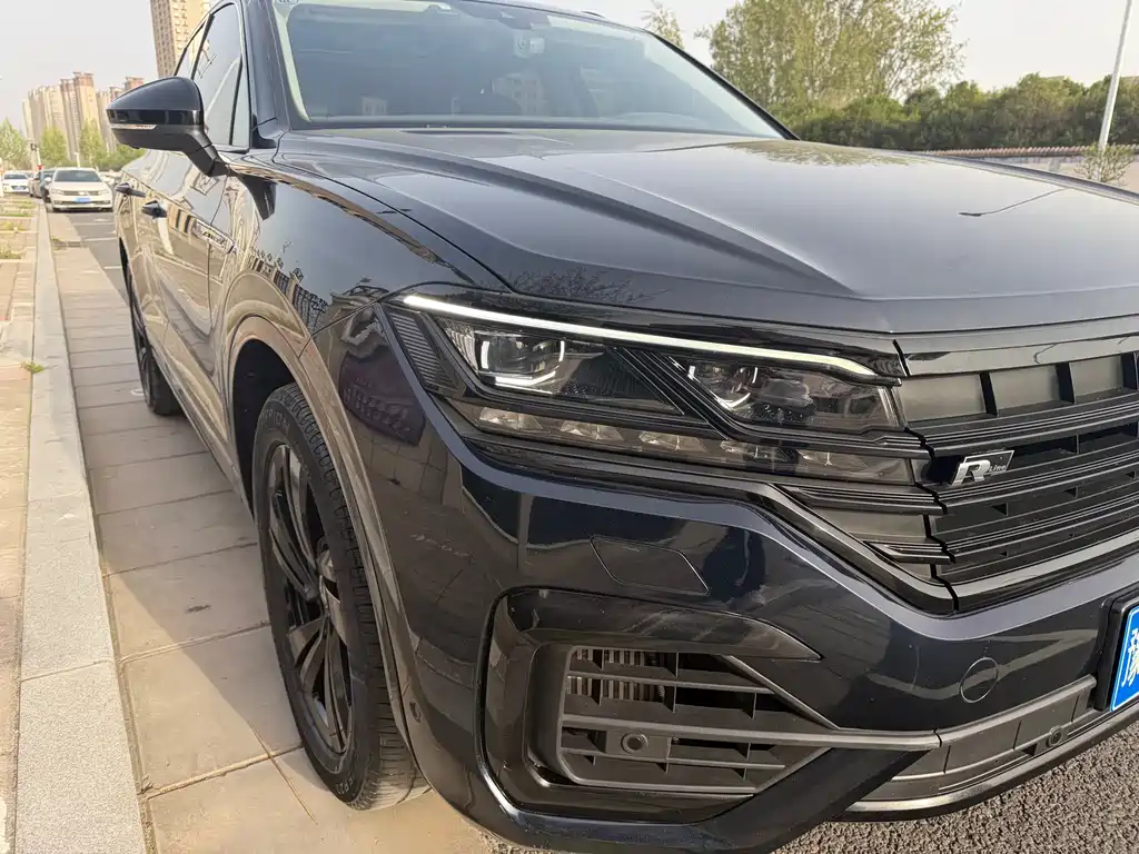 Volkswagen Touareg 2021 3.0TSI Sport