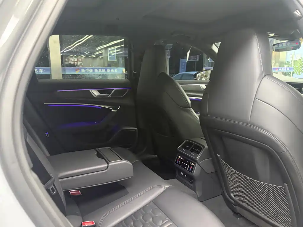 Audi RS 6 — миниатюра 9