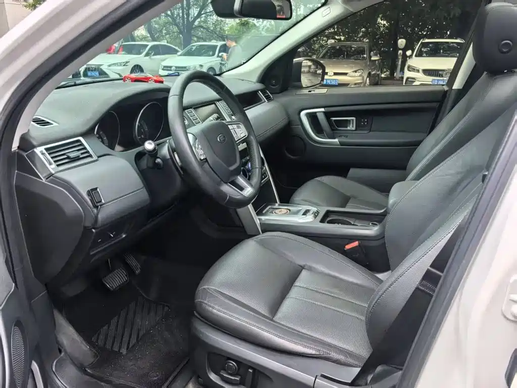 Land Rover Discovery Sport — миниатюра 9