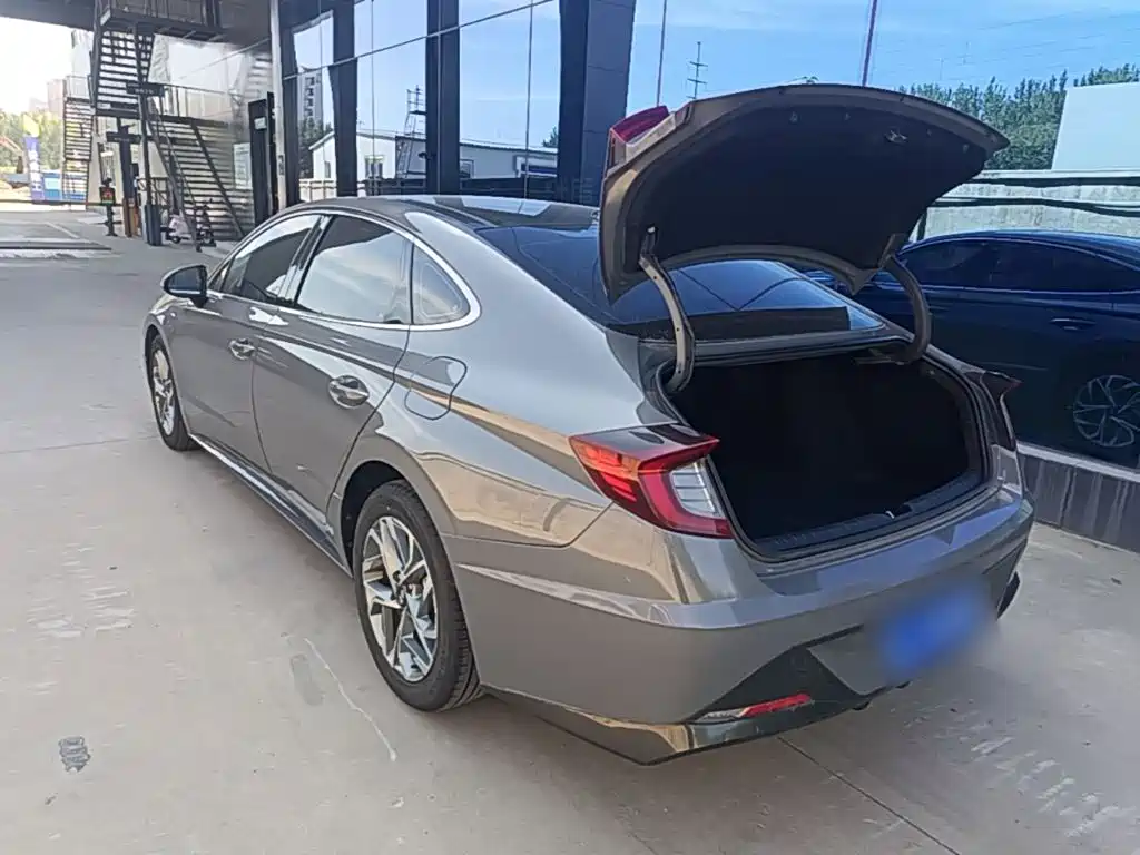 Hyundai Sonata — миниатюра 5