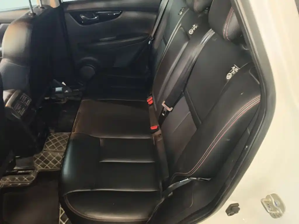 Nissan Qashqai — миниатюра 17