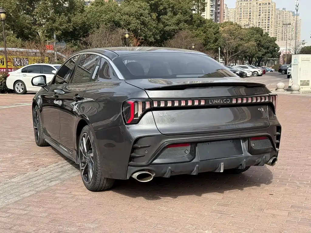 Lynk & Co 03 — миниатюра 9