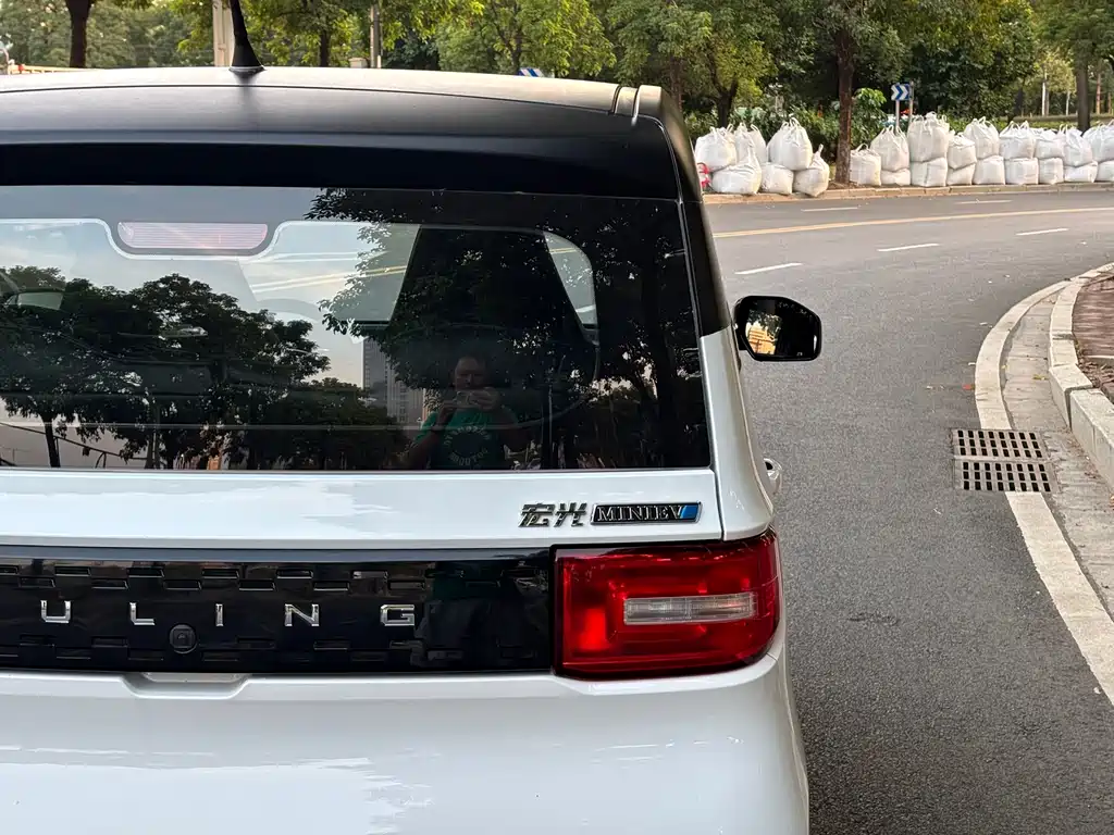 Wuling MINIEV — миниатюра 23