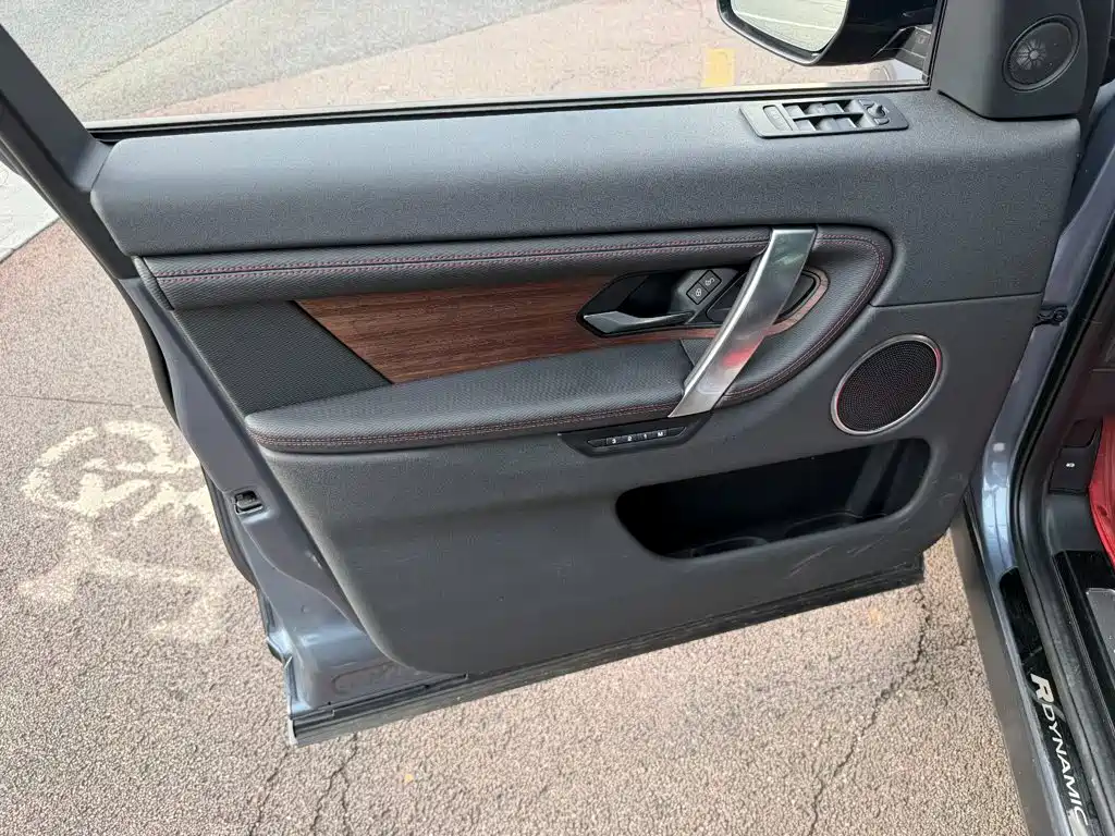 Land Rover Discovery Sport — миниатюра 6