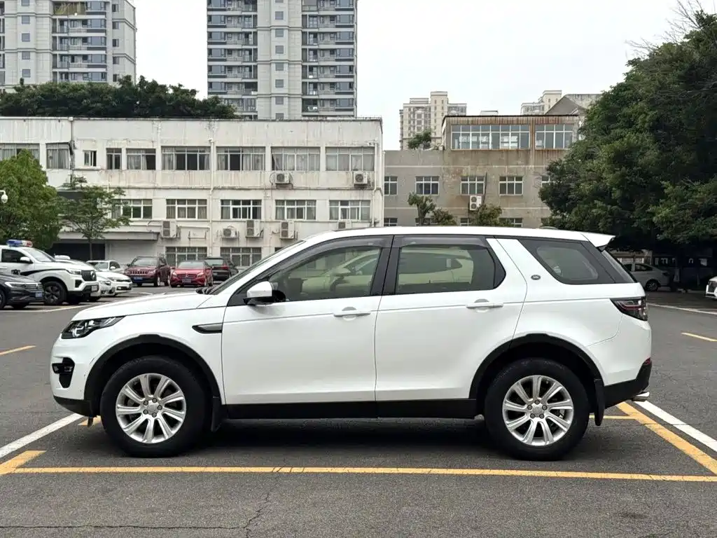 Land Rover Discovery Sport — миниатюра 7
