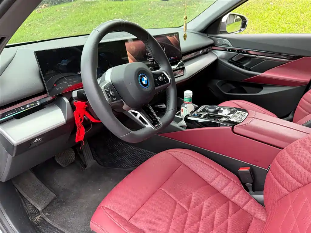 BMW i5 2025 eDrive 40L M Sport