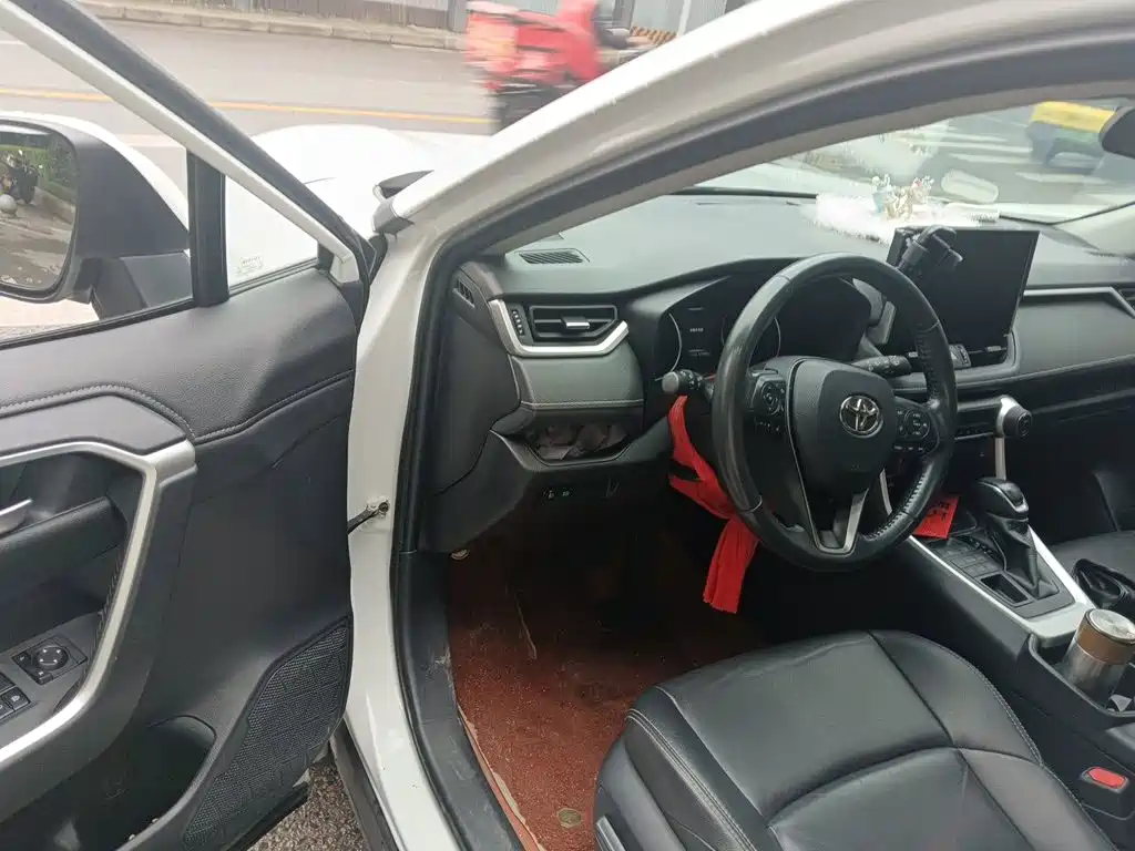 Toyota Wildlander — миниатюра 17