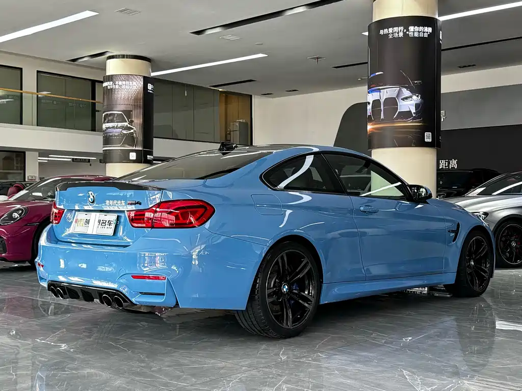 BMW M4 — миниатюра 4