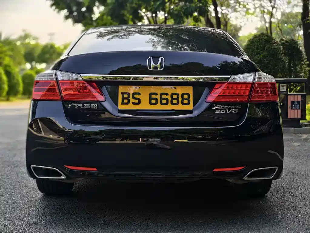 Honda Accord — миниатюра 11